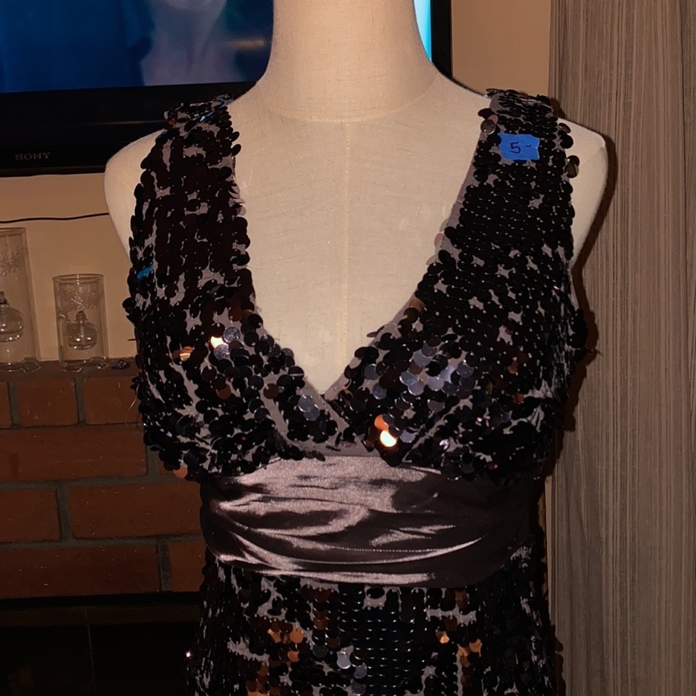 BX43 Forever 21 short sexi dress with sequins - Picture 2 of 7